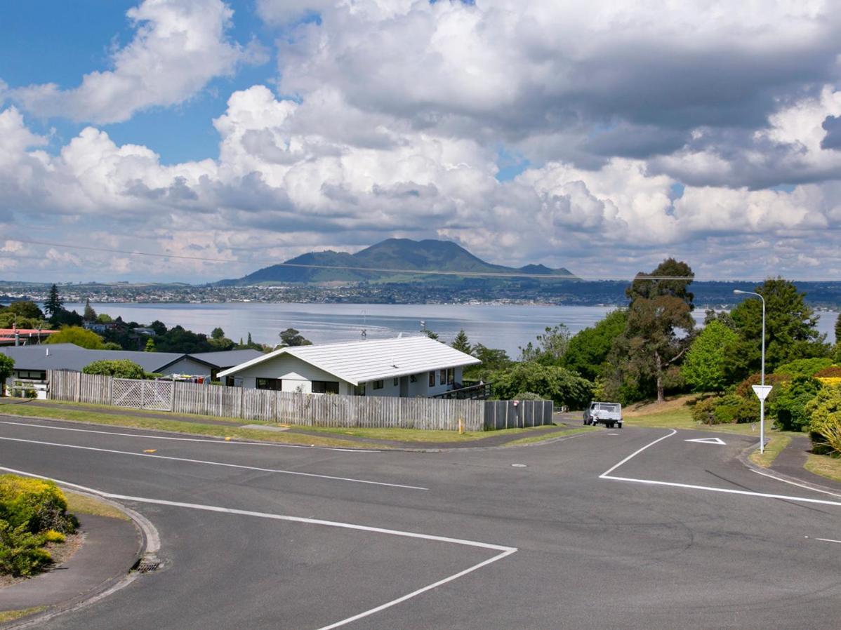 Acacia View At No 3 - Acacia Bay Holiday Home Taupo Zewnętrze zdjęcie